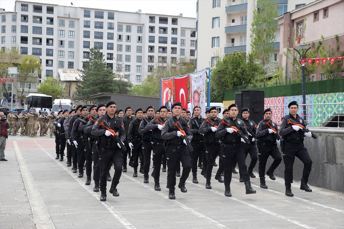 Muş'un düşman işgalinden kurtuluşunun 108. yıl dönümü düzenlenen törenle kutlandı. Kent...
