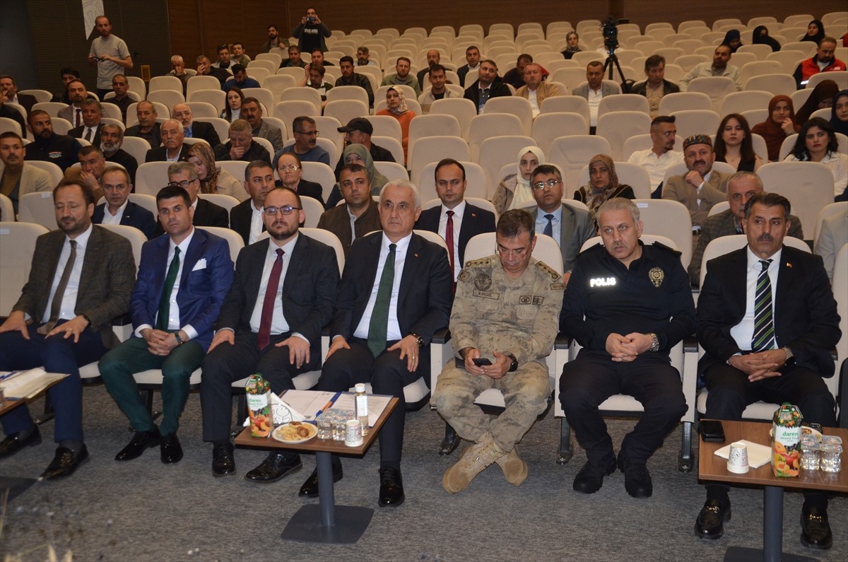 Muş Gençliği Uyuşturucu ile Mücadele Derneğinin hazırladığı, İçişleri Bakanlığı Sivil Toplumla...