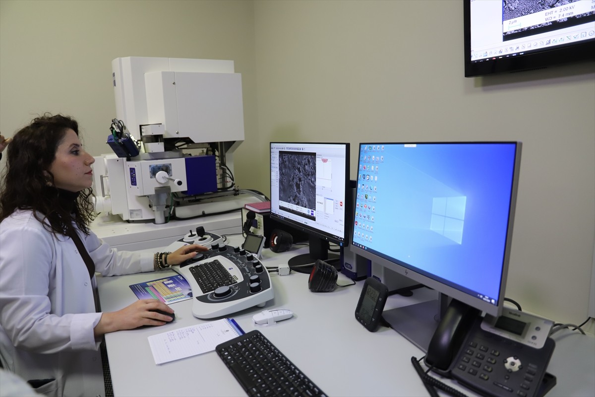 Necmettin Erbakan Üniversitesi, sanayi iş birliğiyle elektronik, optik ve elektro-optik aygıtların...