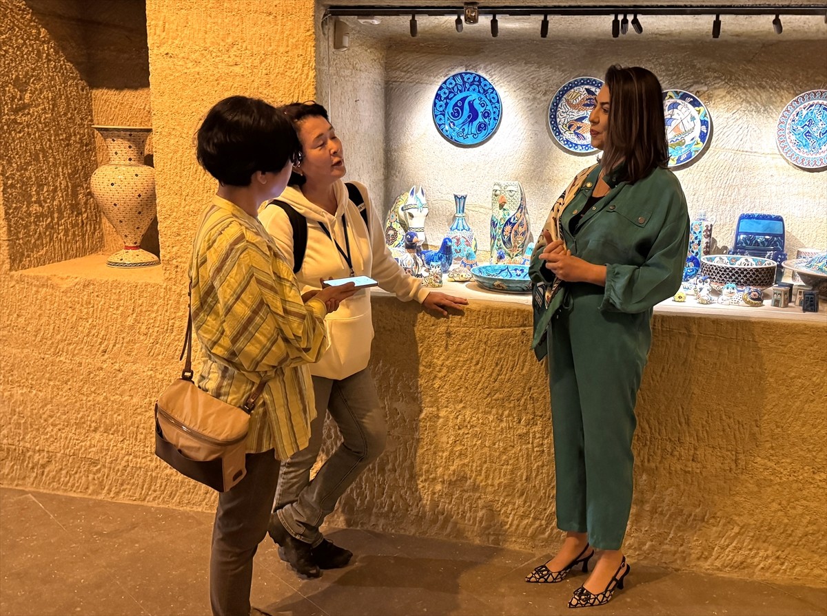 Nevşehir'in Avanos ilçesindeki atölyelerde yaşatılan Kapadokya'nın zengin seramik sanatı...