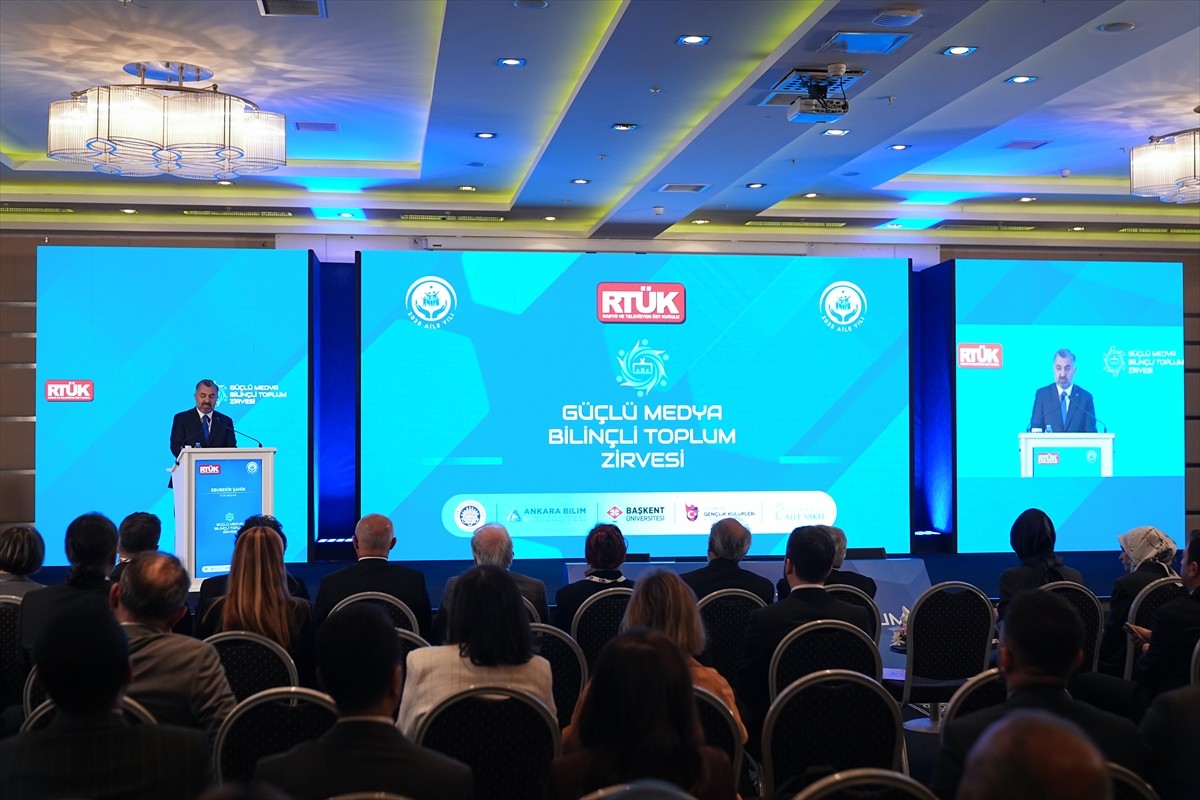 Radyo ve Televizyon Üst Kurulu (RTÜK) tarafından medya içeriklerinin toplumsal yapı üzerindeki...