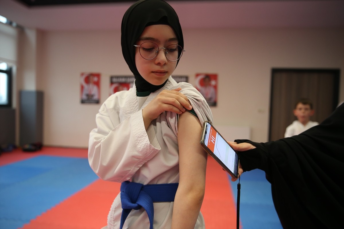 Sakarya'nın Akyazı ilçesinde diyetisyenin yönlendirmesiyle spora başlayan diyabet hastası 12...