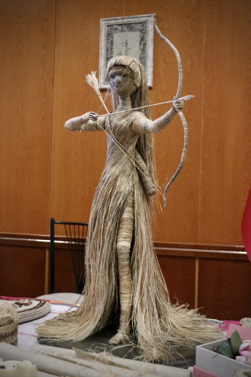 Samsun'da kadınlar, kenevir lifleri ve atıklarından süs eşyası yapıyor. Samsun Olgunlaşma...