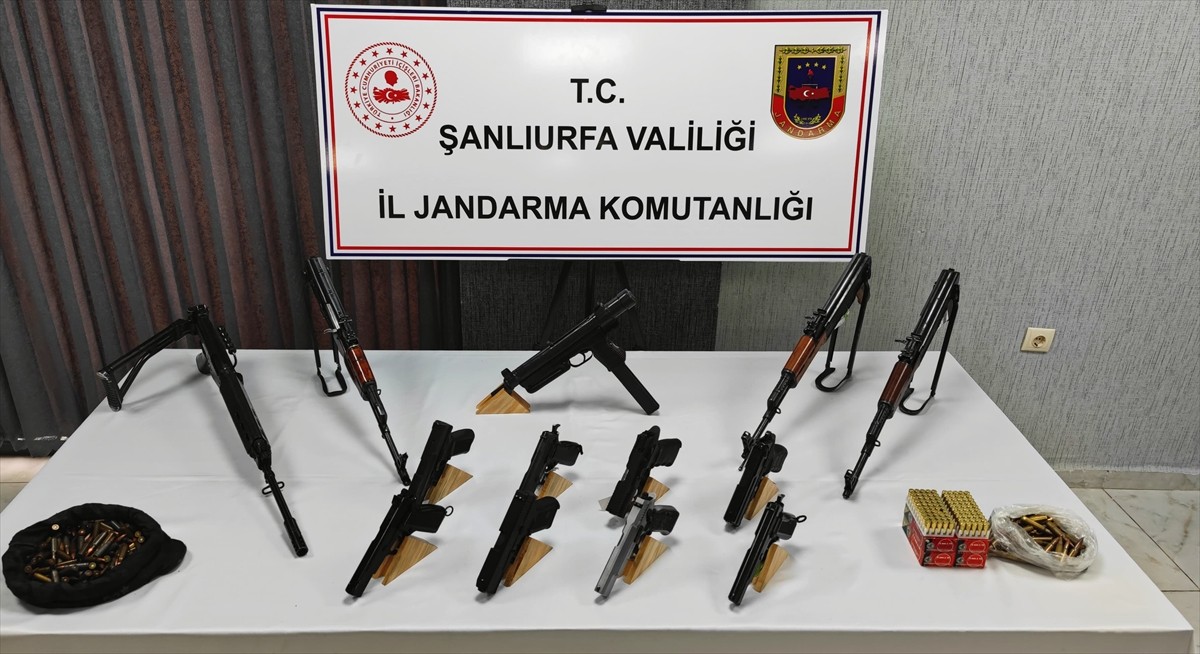 Şanlıurfa'da silah kaçakçılığı operasyonunda 22 şüpheli gözaltına alındı. Operasyonda 10 uzun...