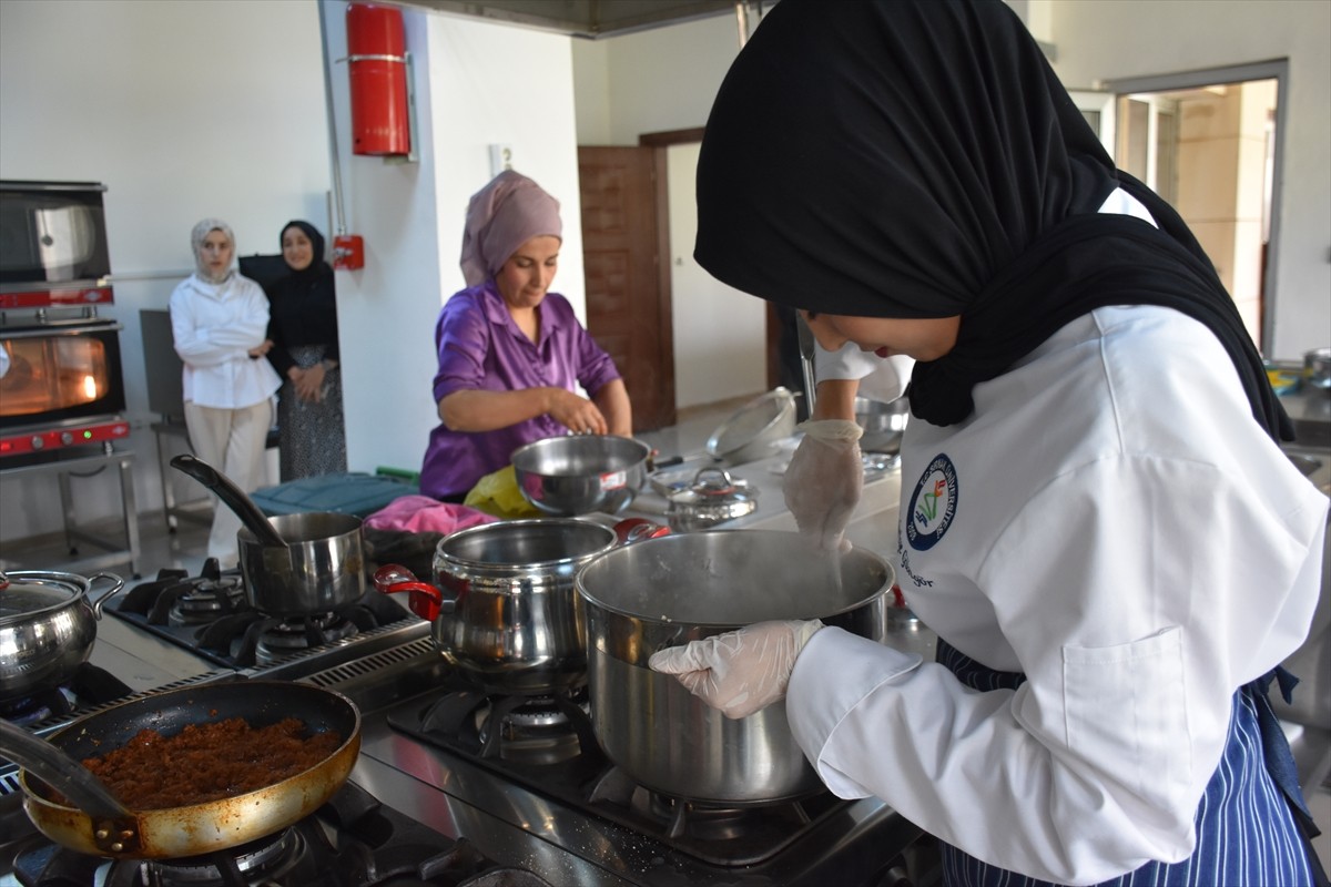 Şırnak Üniversitesi (ŞÜ) Turizm ve Otel İşletmeciliği Yüksekokulu ile Şırnak Kültür, Turizm ve...