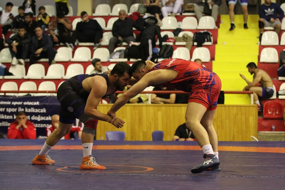 Sivas'ta, Türkiye İşitme Engelliler Spor Federasyonu tarafından Rıza Keser Yıldızlar, Gençler ve...