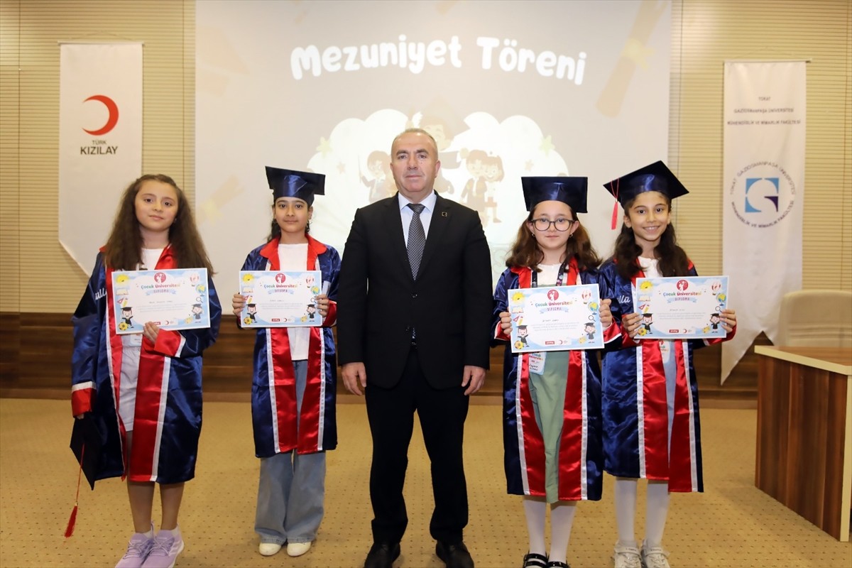 Tokat Gaziosmanpaşa Üniversitesince (TOGÜ) gerçekleştirilen "Çocuk Üniversitesi" programı...