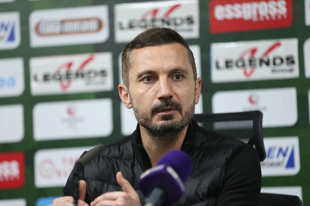 Trendyol 1. Lig'in 32. haftasında Sakaryaspor, sahasında Adanaspor'u 2-1 yendi. Adanaspor Teknik...