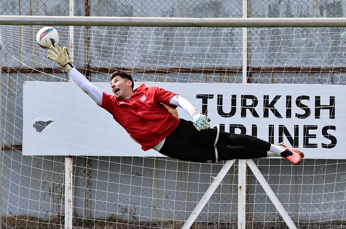 Trendyol Süper Lig'in 30. haftasında deplasmanda Çaykur Rizespor ile karşılaşacak Net Global...