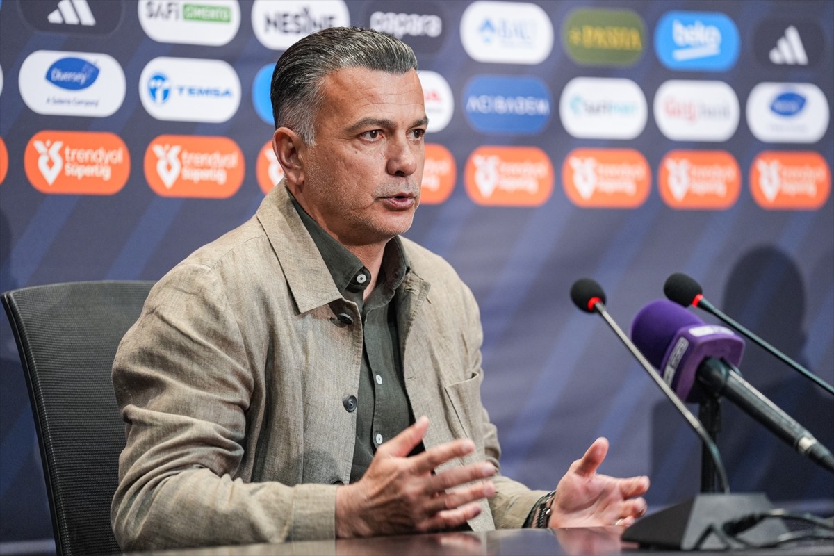 Trendyol Süper Lig'in 33. haftasında, Beşiktaş ile Atakaş Hatayspor takımları Tüpraş Stadı'nda...