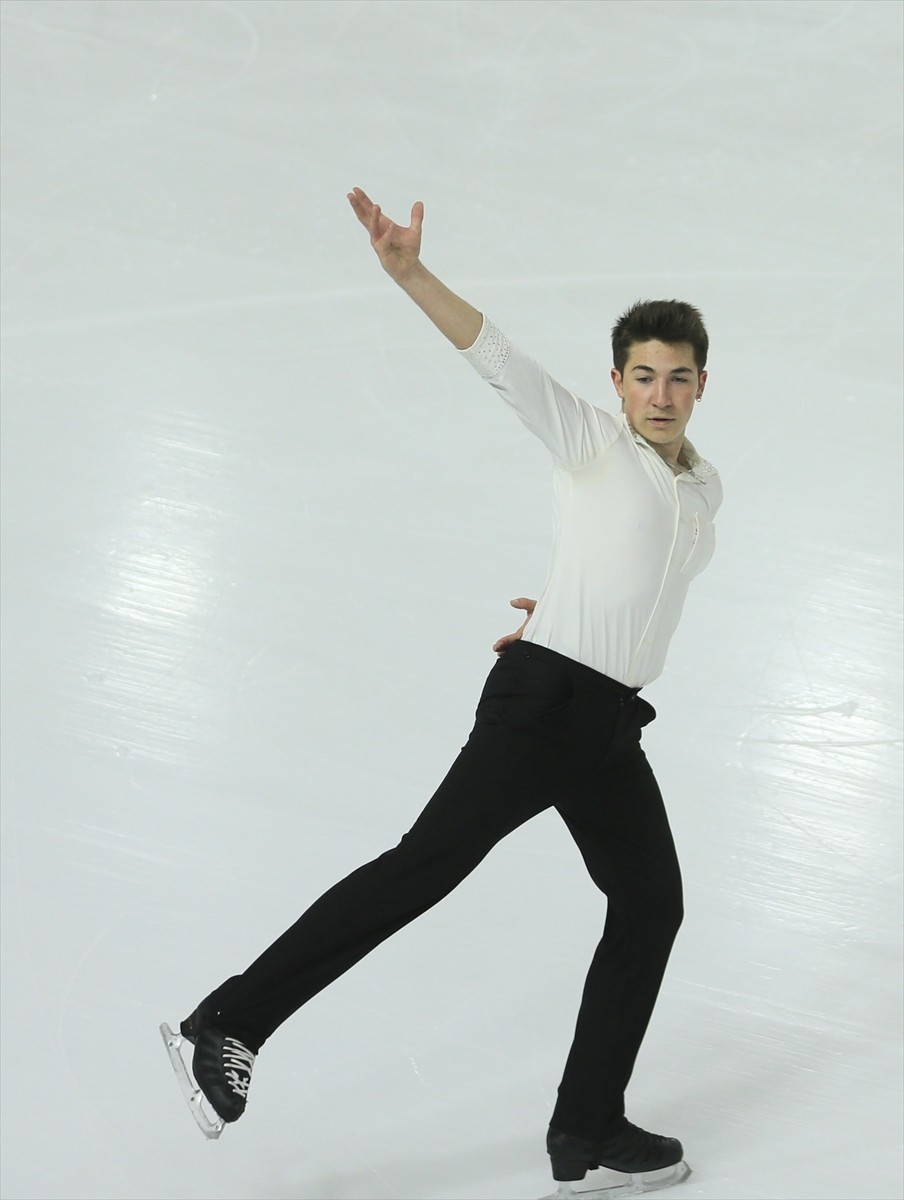 Türkiye Buz Pateni Federasyonu faaliyet programında yer alan Artistik Buz Pateni Spor Toto Kupası...