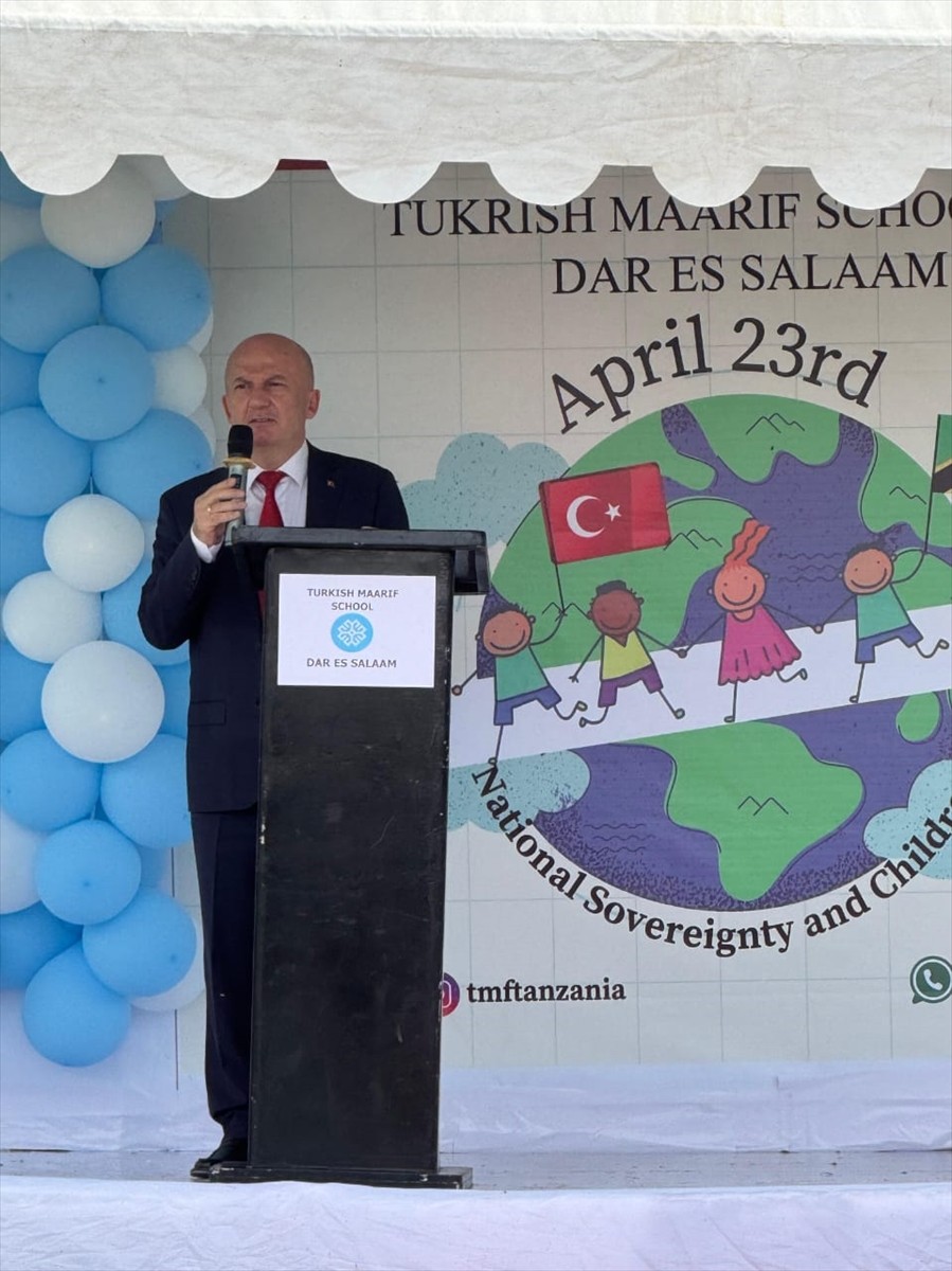 Türkiye Cumhuriyeti'nin kurucusu Gazi Mustafa Kemal Atatürk'ün dünya çocuklarına armağan ettiği 23...