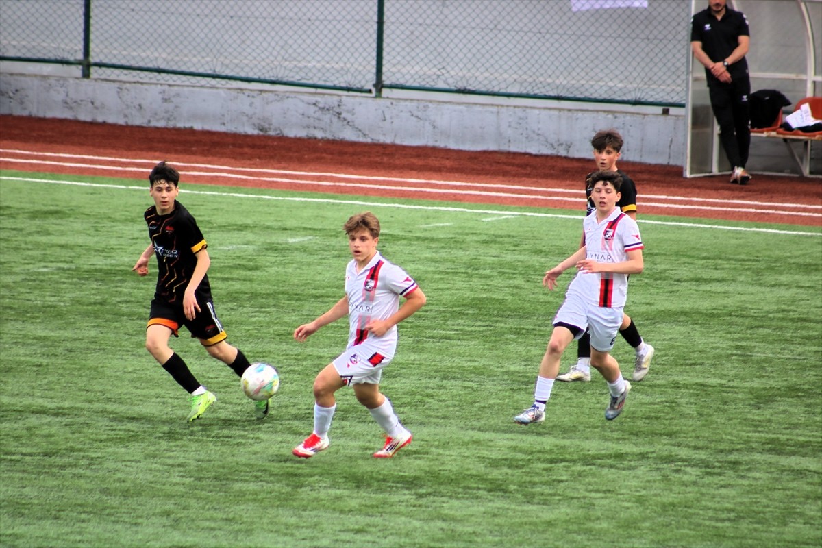 Türkiye Futbol Federasyonu tarafından düzenlenen U16 Türkiye Futbol Şampiyonası 1. Kademe...