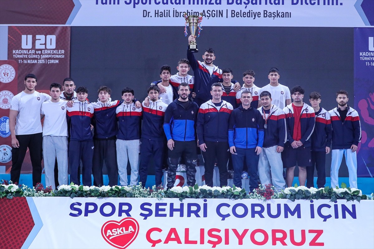 Türkiye Güreş Federasyonu tarafından Çorum’da düzenlenen 20 Yaş Altı Grekoromen Türkiye Güreş...