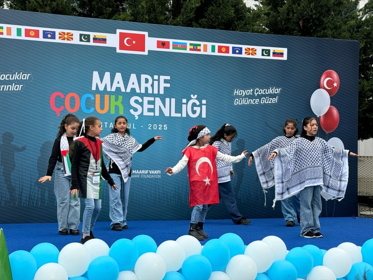 Türkiye Maarif Vakfının farklı ülkelerden gelen 140 öğrencisi, Maarif Çocuk Şenliği'nde...