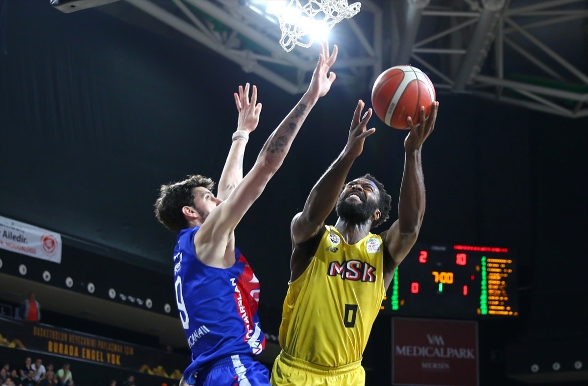 Türkiye Sigorta Basketbol Süper Ligi'nin 24. haftasında Mersinspor ile Onvo Büyükçekmece...