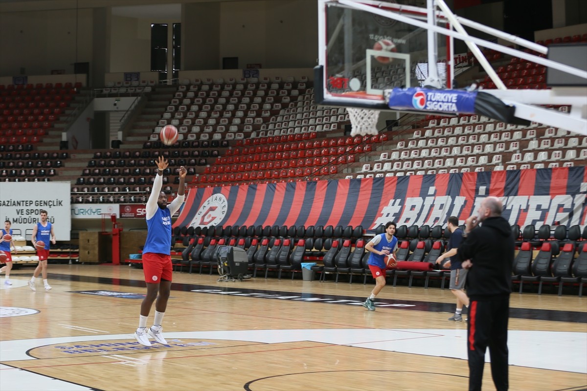 Türkiye Sigorta Türkiye Basketbol Ligi'nde son 14 maçının 12'sini kazanan Gaziantep Basketbol...