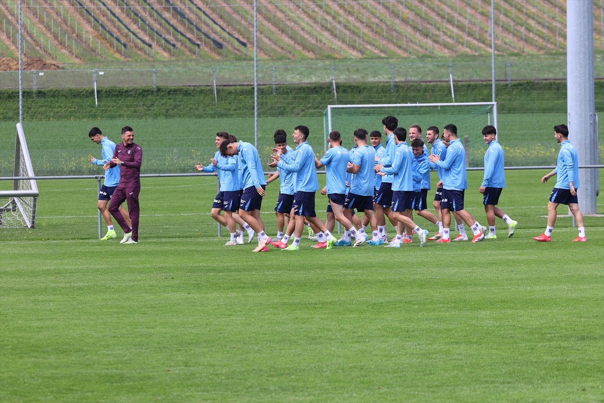 UEFA Gençlik Ligi finalinde yarın İspanya temsilcisi Barcelona ile karşılaşacak Trabzonspor 19 Yaş...
