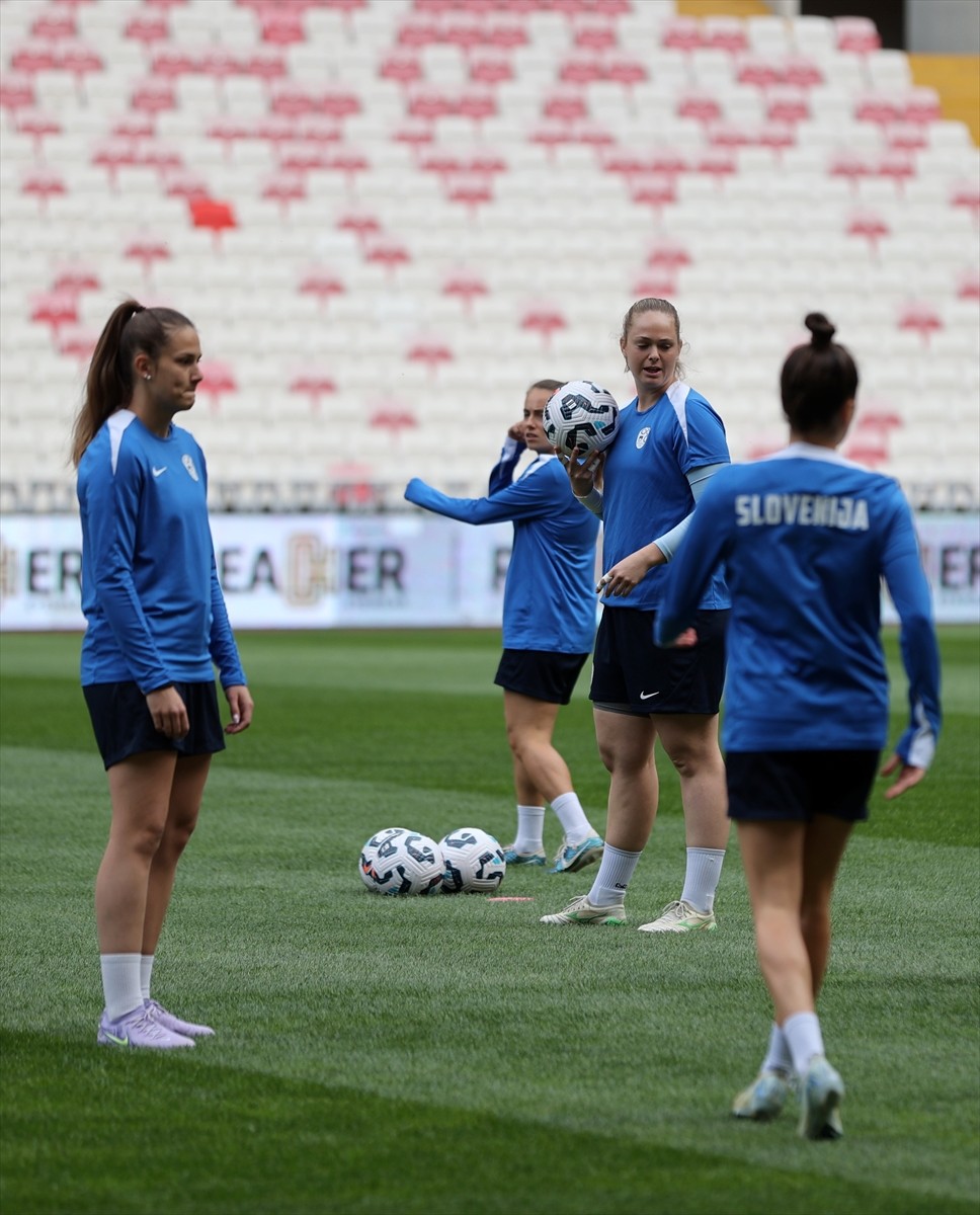 UEFA Uluslar B Ligi 2. Grup dördüncü maçında yarın A Milli Kadın Futbol Takımı'na konuk olacak...