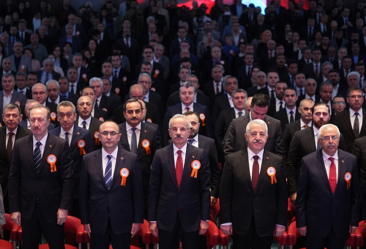 Ulaştırma ve Altyapı Bakanı Abdulkadir Uraloğlu, Karayolları Genel Müdürlüğü (KGM) Konferans...