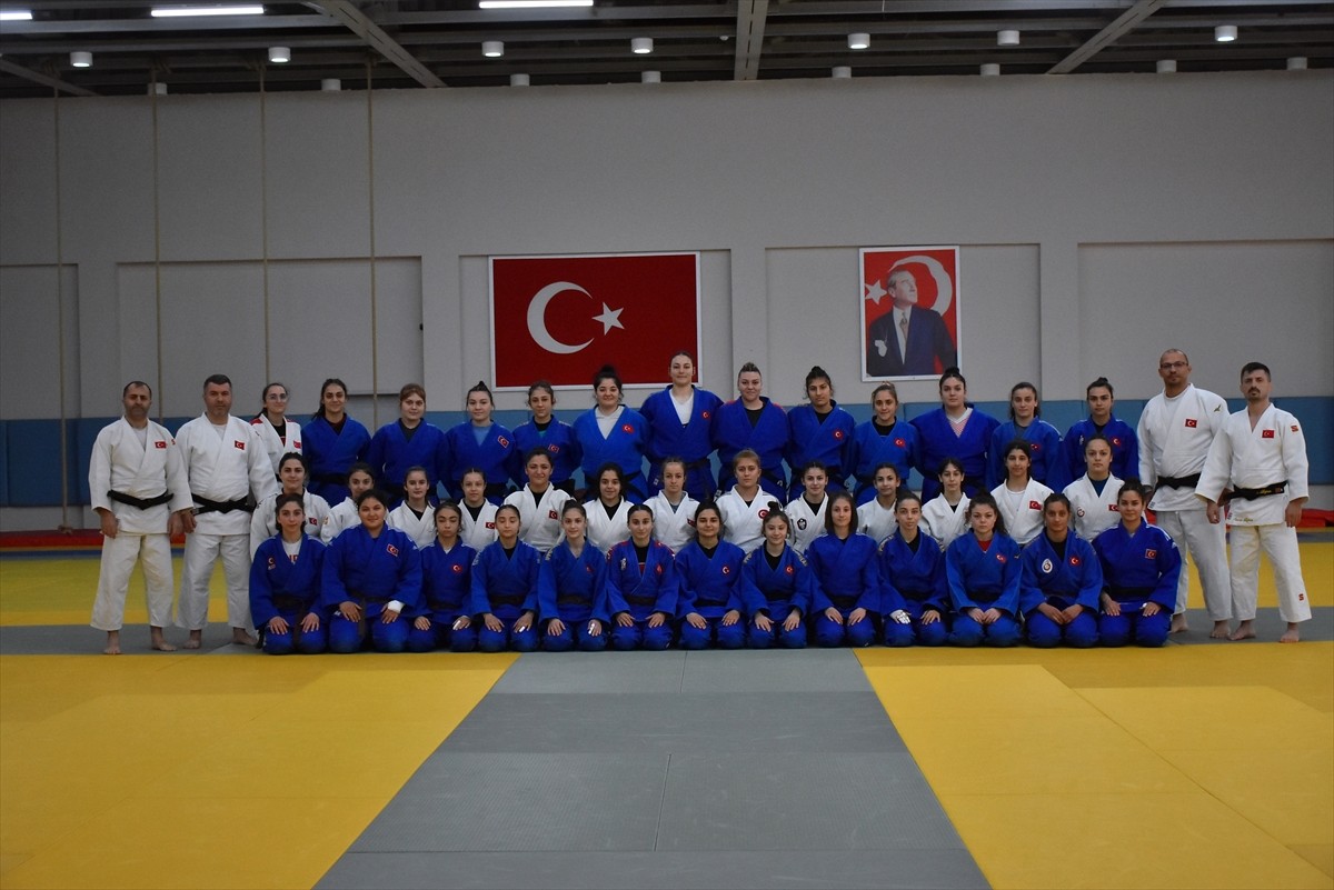 Ümit ve Genç Kadın Milli Judo Takımları, Avrupa Kupası için Trabzon Türkiye Olimpiyat Hazırlık...
