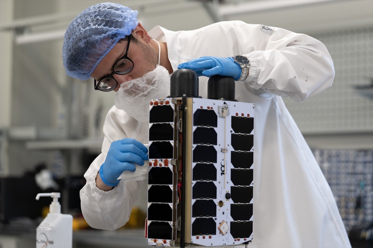 Uydu tabanlı IoT (nesnelerin interneti) haberleşme sistemleri ile doğal afetlerde yaşanabilecek...