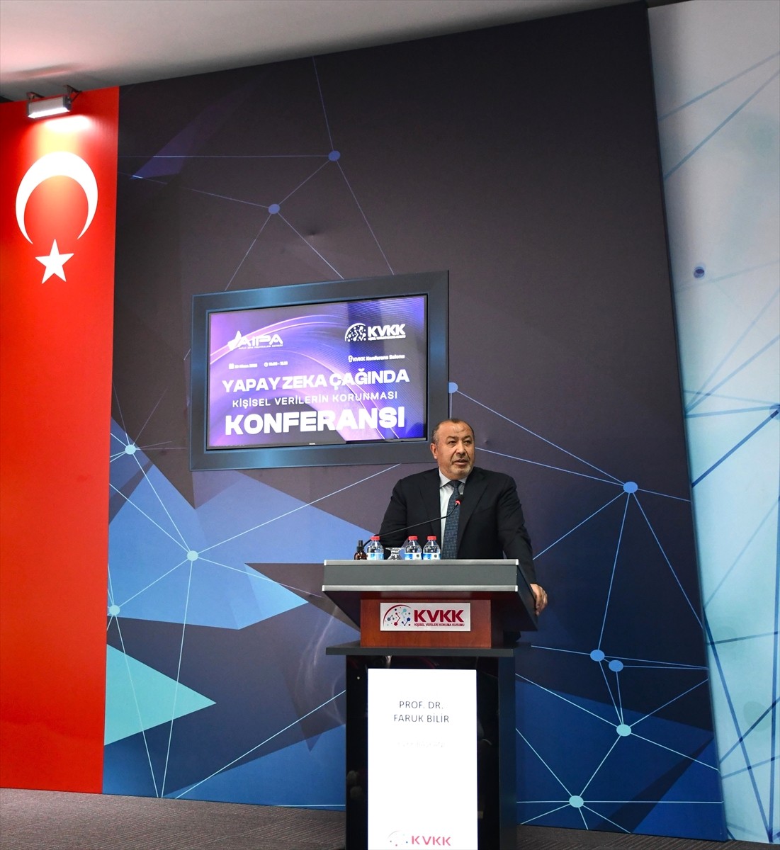 Yapay Zeka Politikaları Derneğinin işbirliğiyle Yapay Zeka Çağında Kişisel Verilerin Korunması...