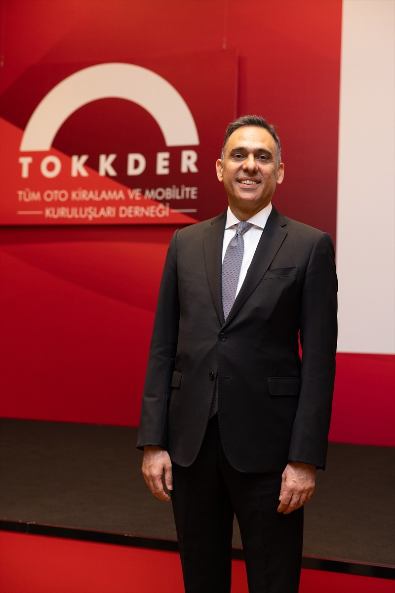 Yaz sezonuna yaklaşılmasıyla araç kiralama talebinde ciddi artış yaşanması beklenirken uzmanlar...