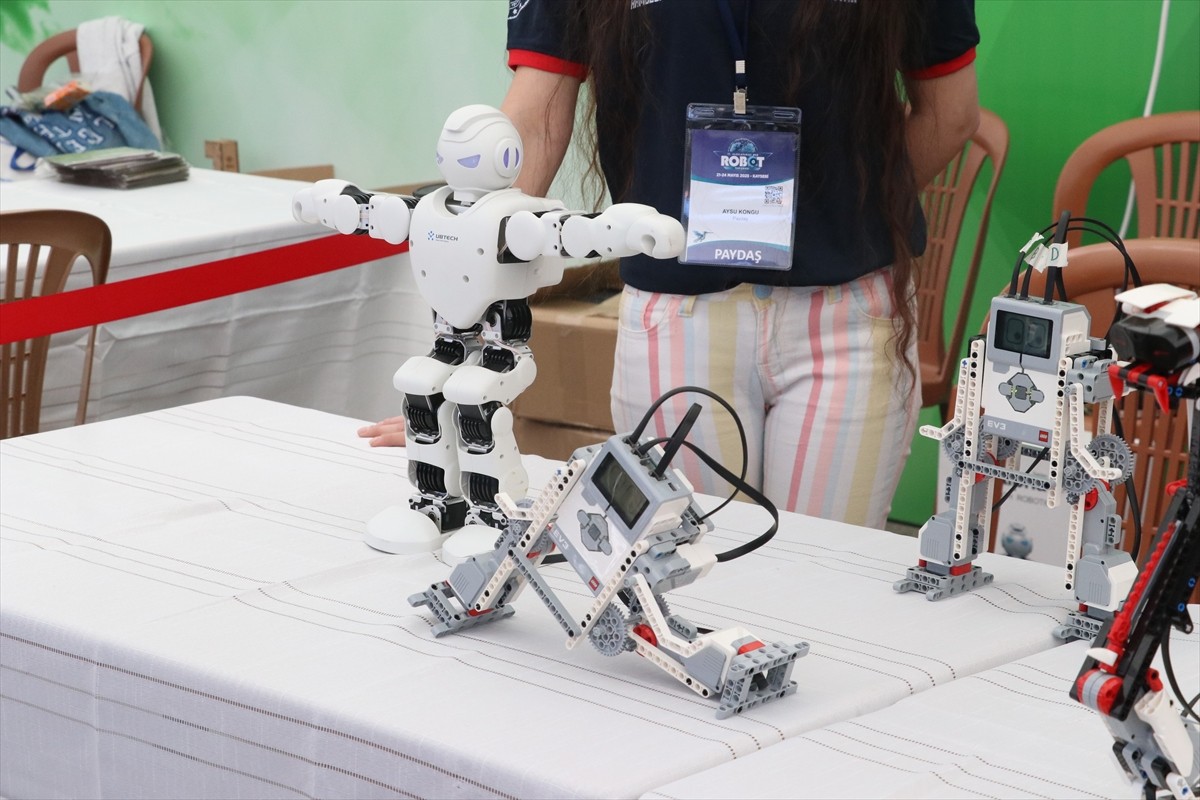 17. Uluslararası Milli Eğitim Bakanlığı (MEB) Robot Yarışması, Kayseri'nin ev sahipliğinde...