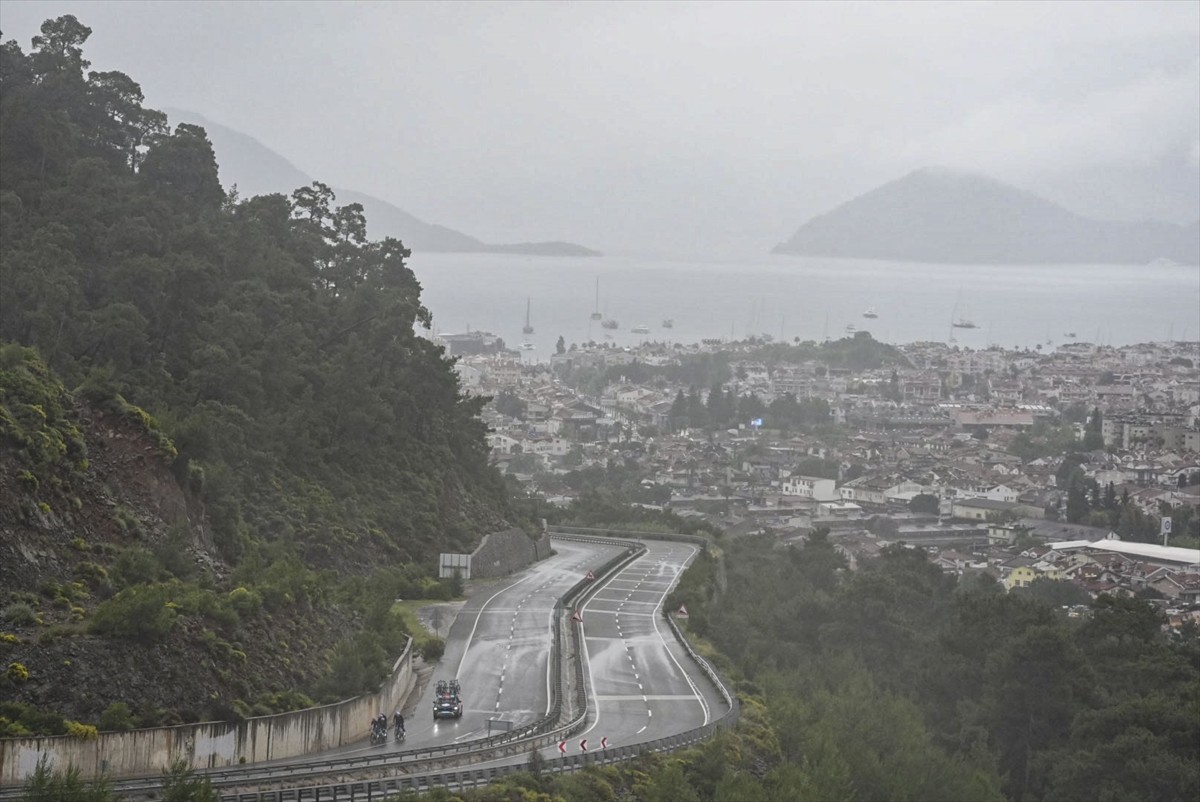 60. Cumhurbaşkanlığı Türkiye Bisiklet Turu'nun beşinci etabı olan Marmaris-Aydın etabı, olumsuz...