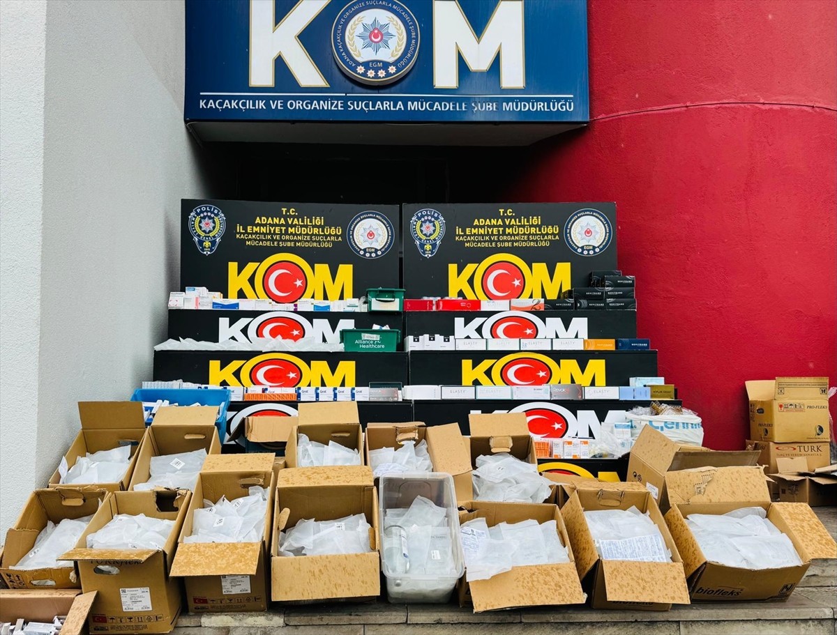 Adana'da yasa dışı tıbbi müdahalelerde bulundukları iddia edilen 12 şüpheli gözaltına alındı....