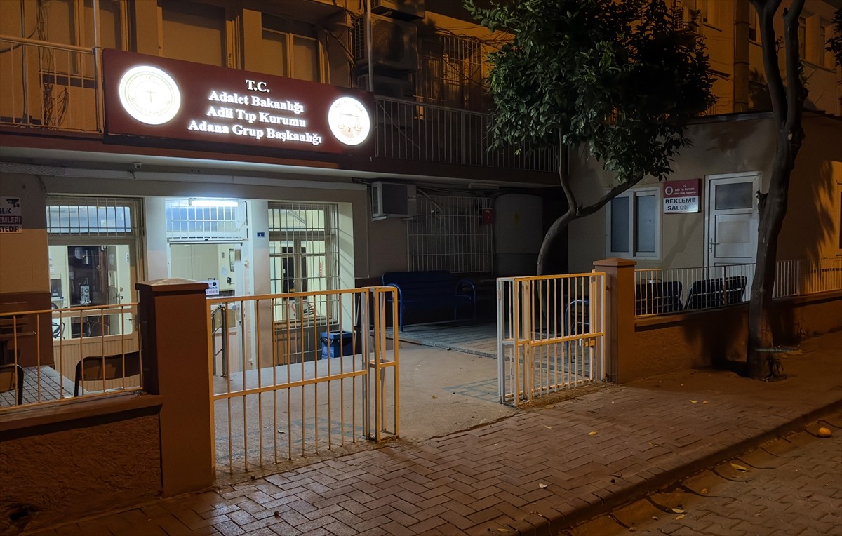 Adana'nın Yumurtalık ilçesinde sulama kanalına düşen kardeşini kurtarmak isteyen 11 yaşındaki...