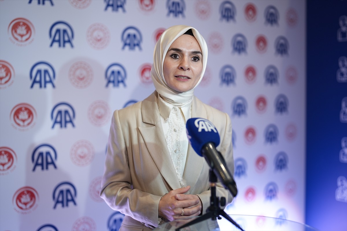 Aile ve Sosyal Hizmetler Bakanı Mahinur Özdemir Göktaş, Aile ve Sosyal Hizmetler Bakanlığın'ın ev...