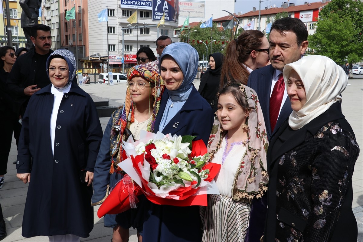 Aile ve Sosyal Hizmetler Bakanı Mahinur Özdemir Göktaş, Kütahya'da çeşitli ziyaretler...