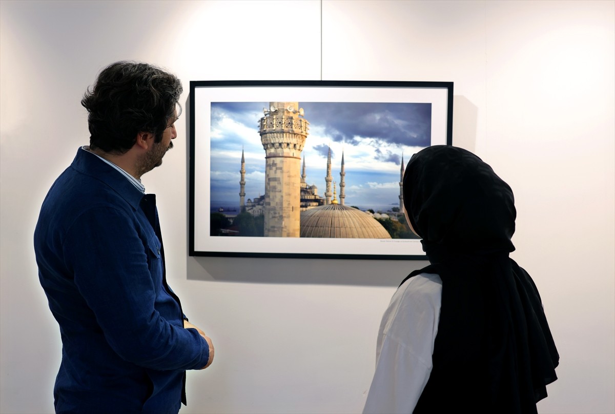 Akademisyen ve fotoğraf sanatçısı Dr. Nevzat Yıldırım'ın, şehrin ikonik özellikli tarihi...