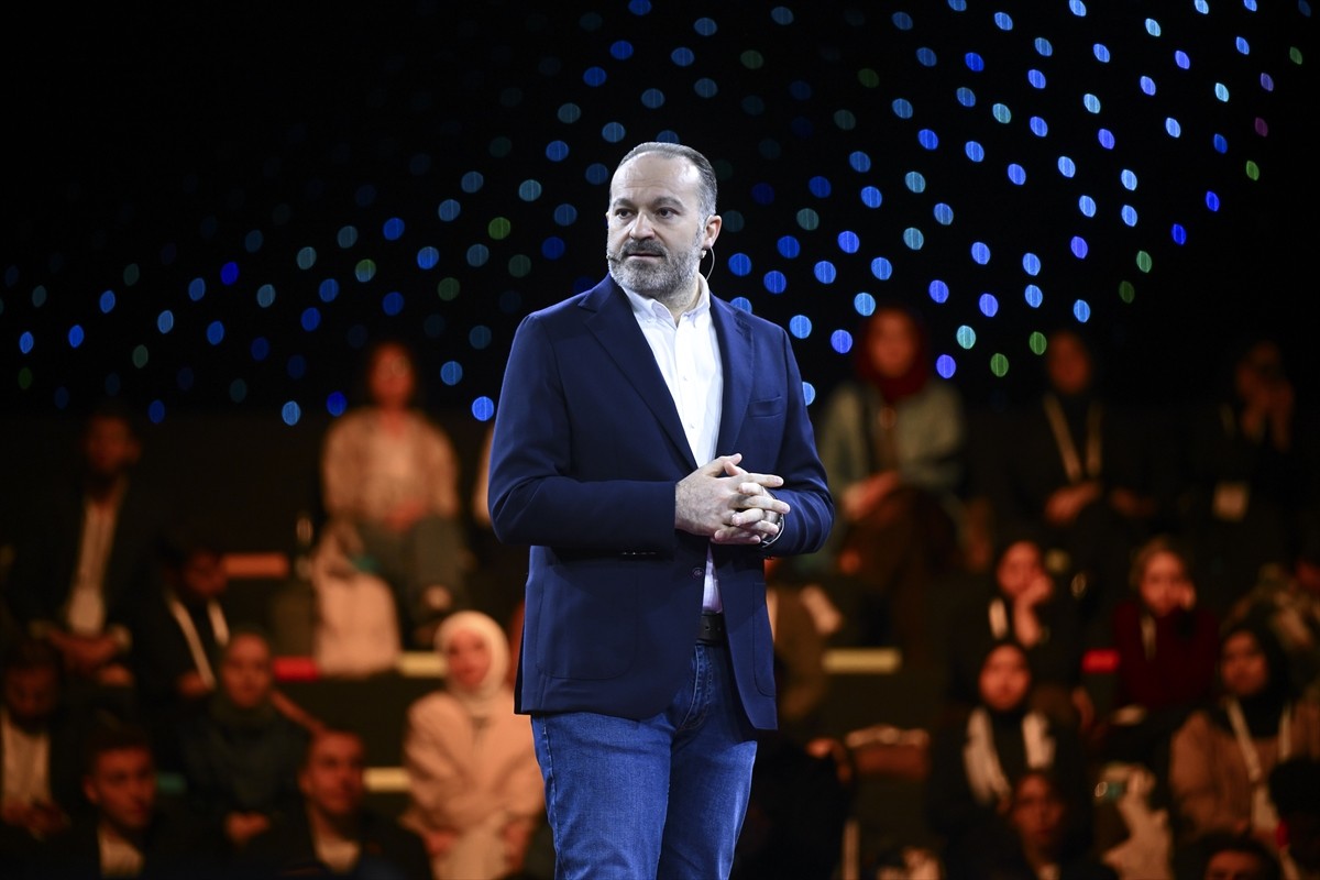 Alanında uzman, genç gazeteci, akademisyen, sivil toplum temsilcileri ve girişimcilerin seslerini...