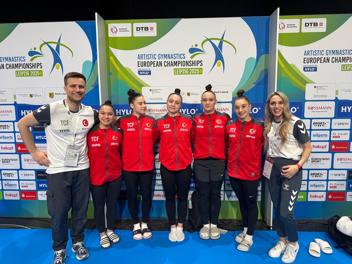 Almanya'nın Leipzig kentinde düzenlenen Artistik Cimnastik Avrupa Şampiyonası'nın ilk günü sona...