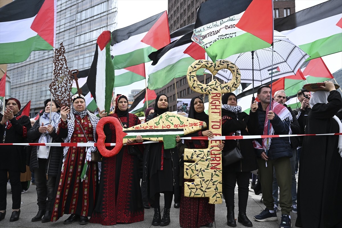 Almanya’nın başkenti Berlin’de, "Büyük Felaket" olarak tanımlanan Nekbe’nin 77. yılı nedeniyle...