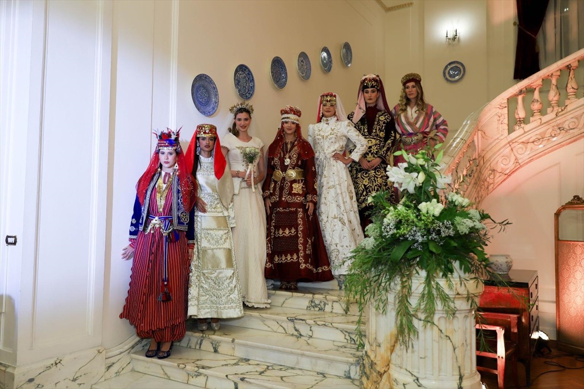 Anadolu'nun köklü düğün gelenekleri Mısır'da Türkiye'nin Kahire Büyükelçiliğinde gerçekleştirilen...