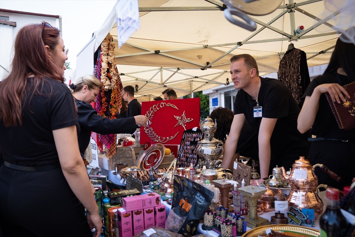 Ankara'da Polis Eşleri Derneğince, Anıttepe Polis Akademisi Yerleşkesi'nde, şehit ve gazi...