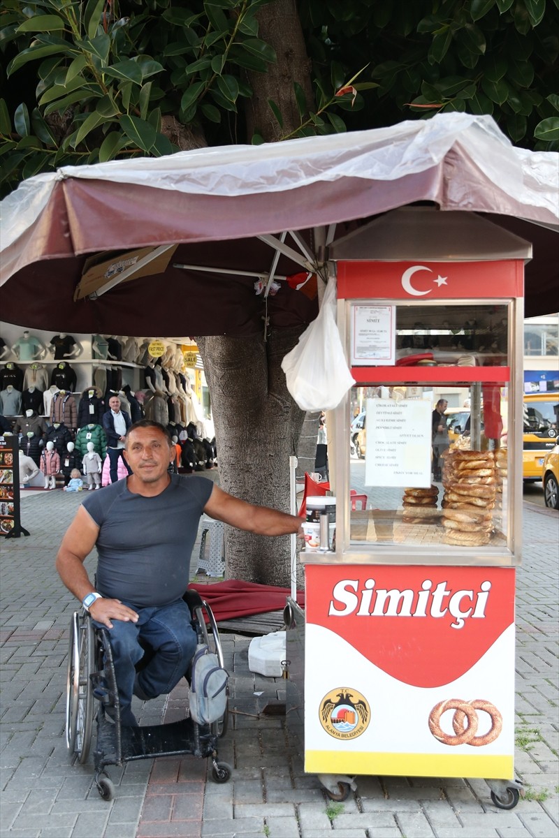 Antalya'nın Alanya ilçesinde yaşayan, engelli bilek güreşinde Avrupa şampiyonluğu ve Türkiye...