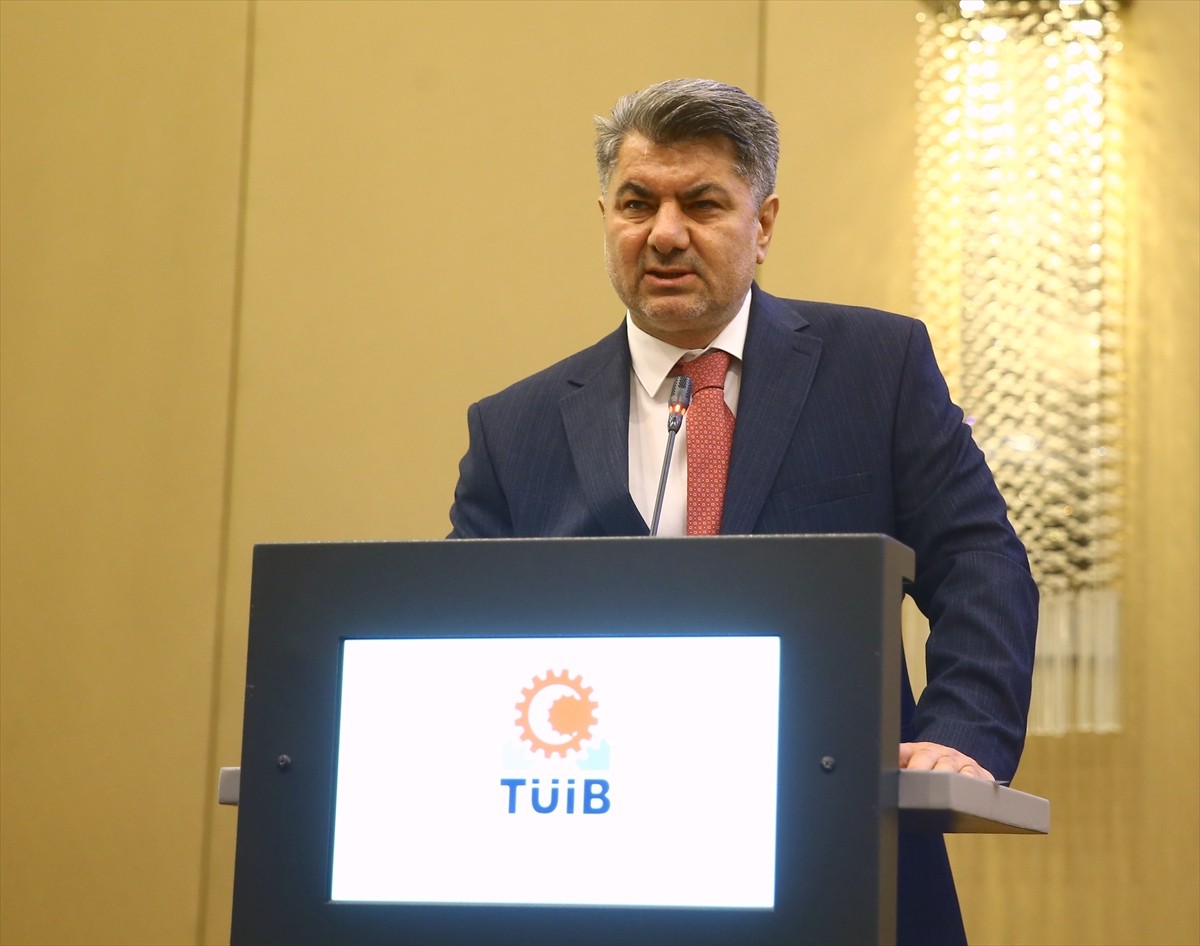 Azerbaycan'daki Türk iş insanlarının kurduğu Türkiye-Azerbaycan İş Adamları ve Sanayiciler...