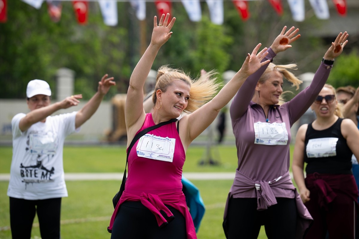 Başkentli kadınlar en kalabalık kadın aerobik etkinliğine ilişkin Guinness Dünya Rekoru denemesi...