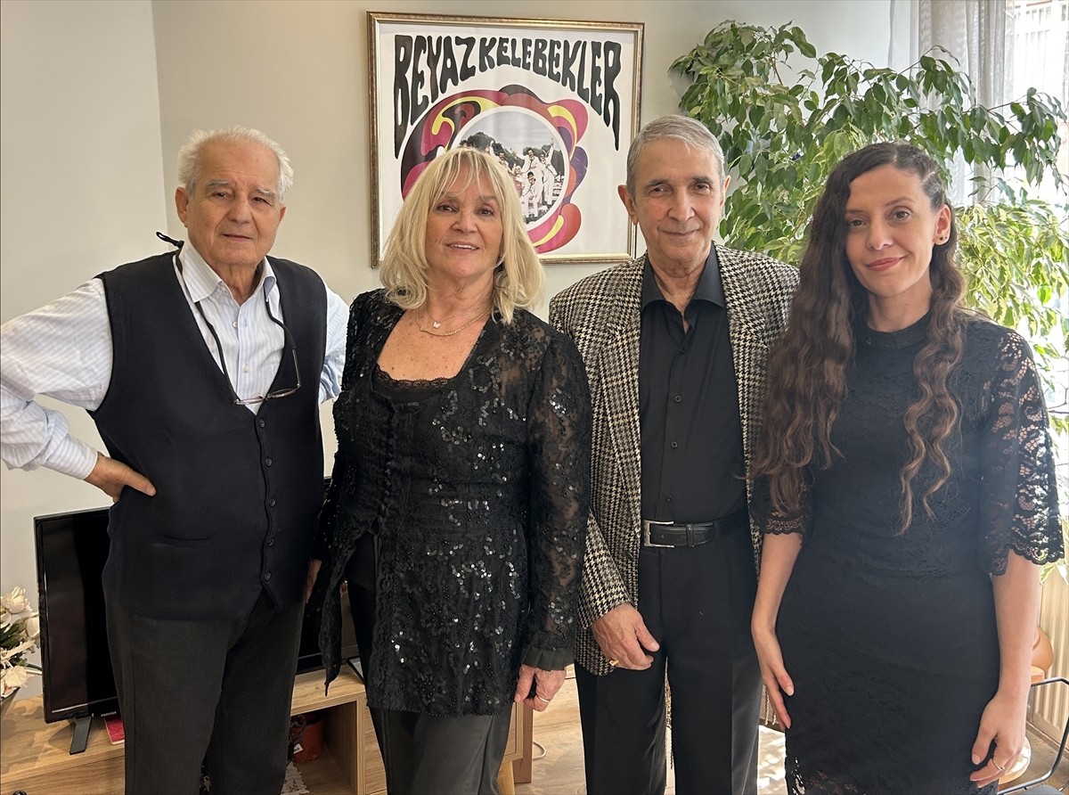 Beyaz Kelebekler müzik grubu üyeleri, 1970 yılında konsere giderken meydana gelen ve 3 kişinin...