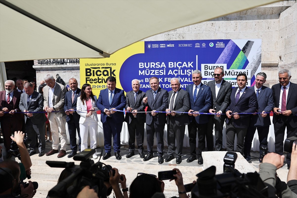 Bursa Büyükşehir Belediyesince kentin önemli değerlerinden olan bıçakçılık geleneğini gelecek...
