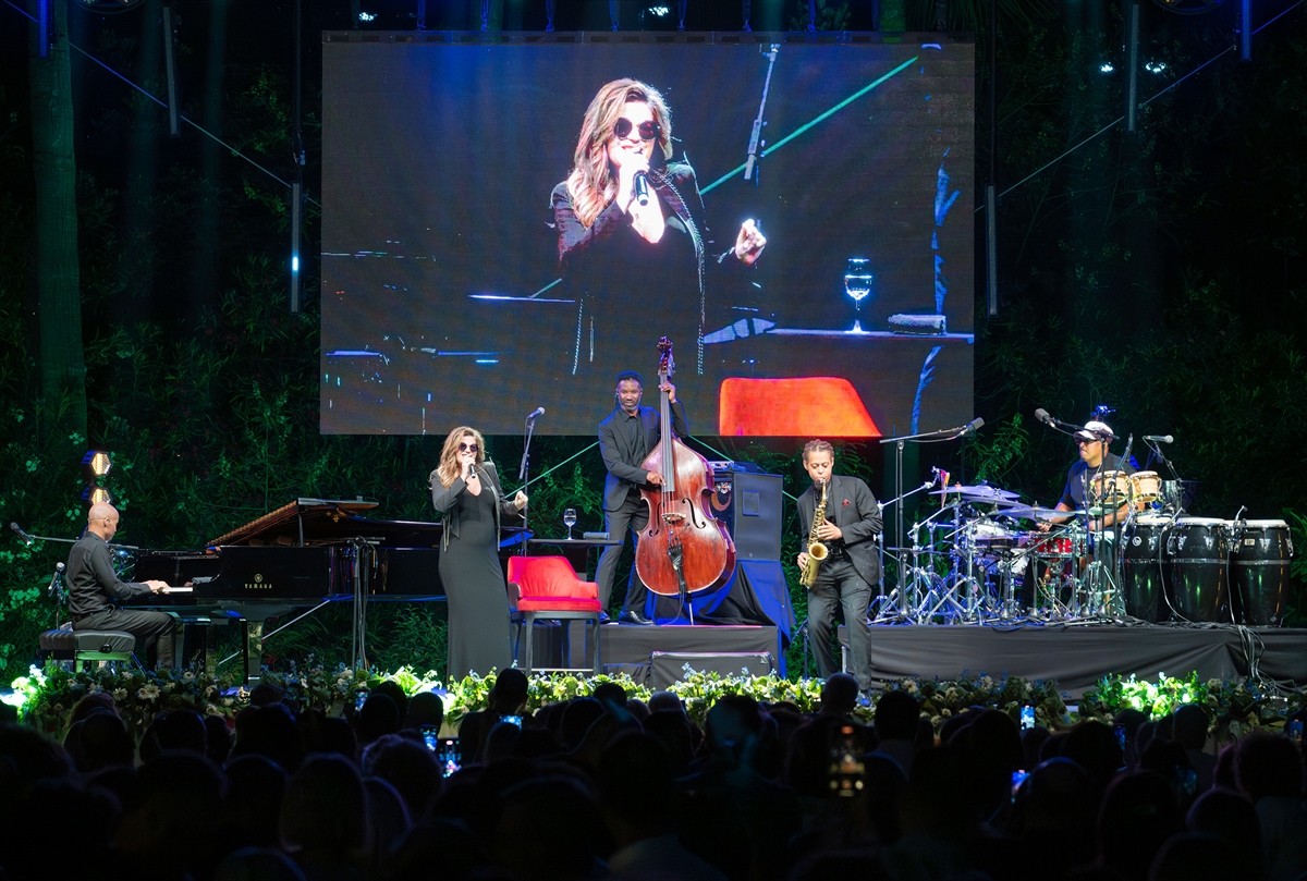 Caz ve dünya müziğinin önde gelen isimlerini Antalya'da buluşturan Akra Caz Festivali'nde, ABD'li...