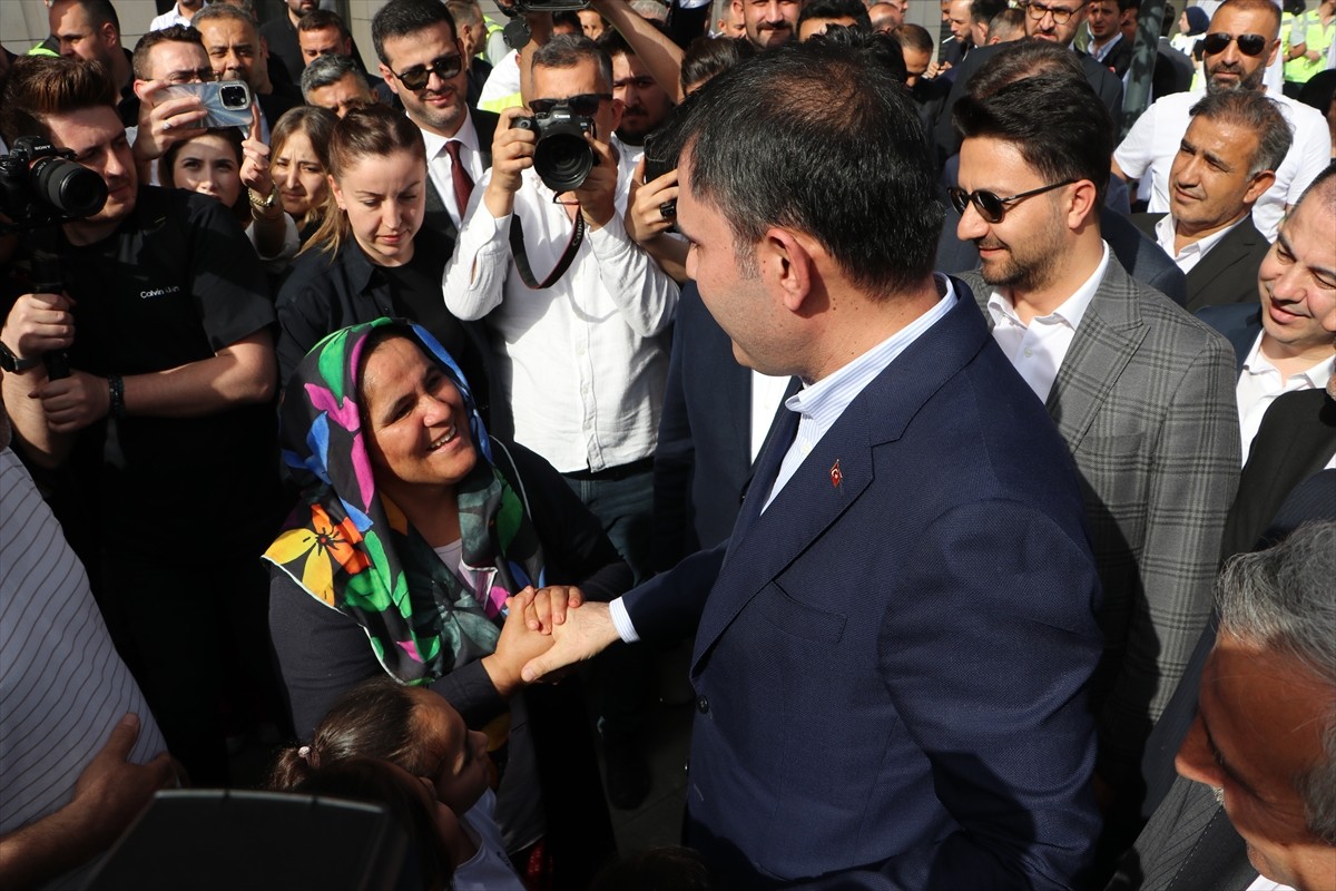 Çevre, Şehircilik ve İklim Değişikliği Bakanı Murat Kurum, çeşitli temaslarda bulunmak üzere...