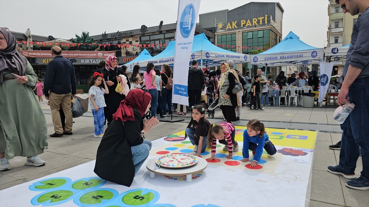 Çorum'da "Aile Yılı" etkinlikleri kapsamında "Ailemiz, Geleceğimiz" temalı festival düzenlendi....