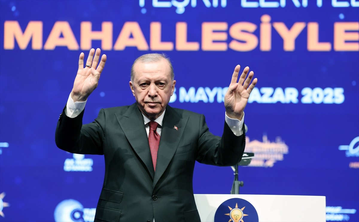 Cumhurbaşkanı Recep Tayyip Erdoğan, İstanbul Kongre Merkezi'nde düzenlenen "Her Mahallesiyle...