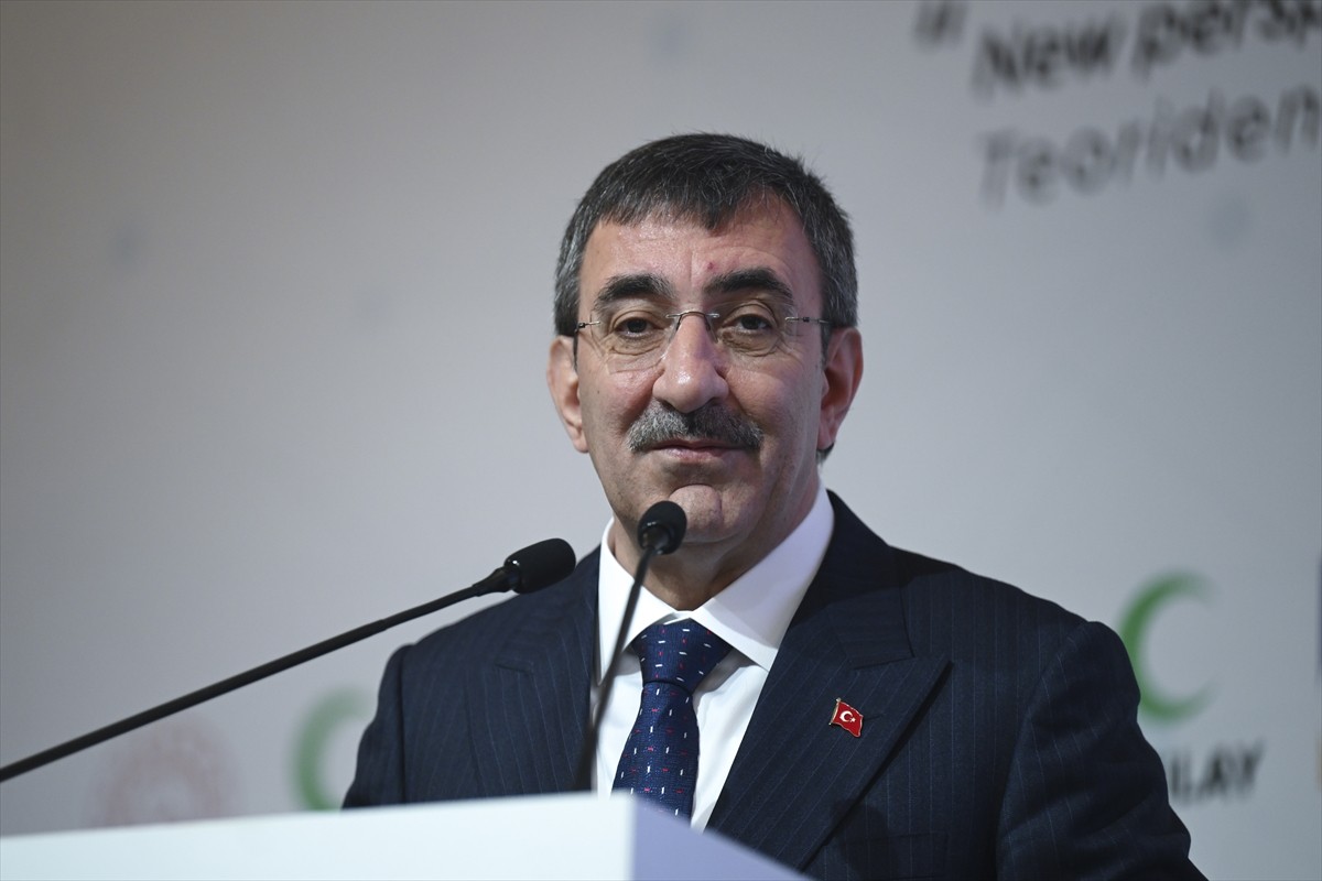 Cumhurbaşkanı Yardımcısı Cevdet Yılmaz, Yeşilay tarafından İstanbul'da düzenlenen "6.Küresel...